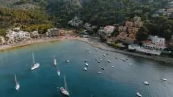 Vox emula la ultima campala de Trump y difunde un v&iacute;deo de &lsquo;Latinos Por Abascal&rsquo;.