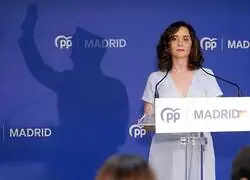 La sombra es muy alargada