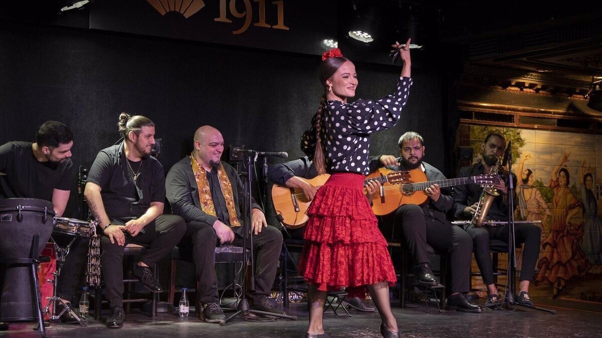Las danzas folkl&oacute;ricas de Espa&ntilde;a: tradici&oacute;n y expresi&oacute;n cultural