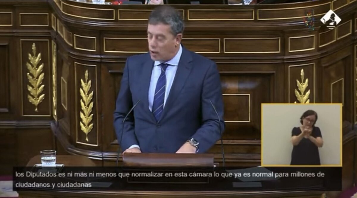 Día histórico en el Congreso donde ya se puede hablar en catalán, euskera y gallego