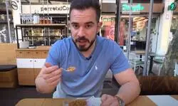 El problem&oacute;n con el que se ha encontrado el youtuber 'Cenando con Pablo' en un bar