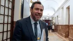 Javier Negre vuelve a hacer el rid&iacute;culo ahora con Oscar Puente