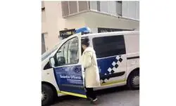 As&iacute; termin&oacute; la mujer que se col&oacute; en un coche de la Guardia Urbana en El Raval