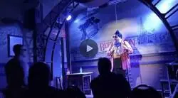 La brutal agresi&oacute;n de un padre a Jaime Caravaca por ofender a su beb&eacute; en redes sociales