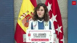 Isabel D&iacute;az Ayuso la l&iacute;a al felicitar al Legan&eacute;s por subir a Primera