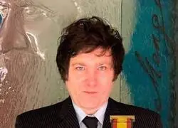 Ya le ha puesto Ayuso la medalla de Madrid a su amigo Milei