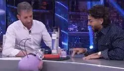 A Pablo vende Motos le sali&oacute; mal la publicidad furtiva del licor de Maluma