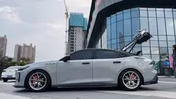 Por 15.000 pavos est&aacute;n vendiendo estos cochazos en China, mientras aqu&iacute; nos venden estas minicoches a precio oro