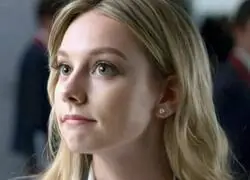 Ester Exp&oacute;sito se ha destrozado la cara con operaciones est&eacute;ticas