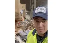 Vito Quiles crea el bulo de que se est&aacute; tirando a la basura la ropa donada en Valencia