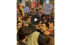 As&iacute; han echado a Bertrand Ndongo de la manifestaci&oacute;n de Valencia