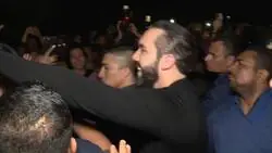 El ba&ntilde;o de masas de Nayib Bukele con el pueblo de El Salvador
