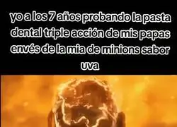 Esa pasta de dientes la cargaba el demonio