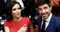 Ser pareja de Ayuso da sus frutos