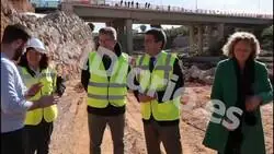 Aqu&iacute; se aprecia mucho mejor como han saludado a Maz&oacute;n en su visita al barranco, entre Torrent y Picanya