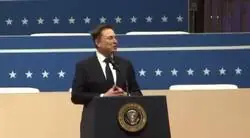 Elon Musk haciendo el saludo romano tras la investidura de Trump