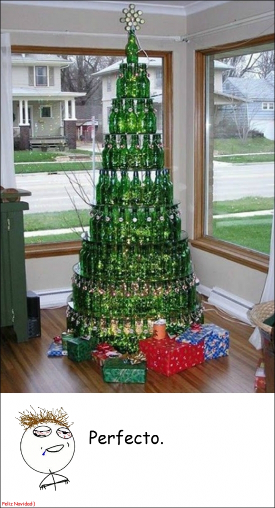 árbol,borracho,cervezas,Feliz Navidad,sí en el título pone birra