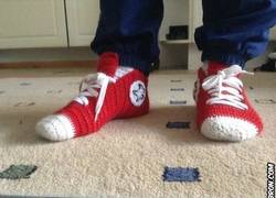 Enlace a Si alguien se compraría estas zapatillas de ganchillo, sin duda sería él