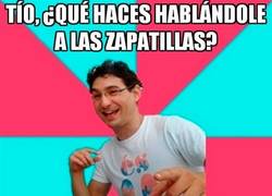 Enlace a ¿Hablándole a la zapatilla?