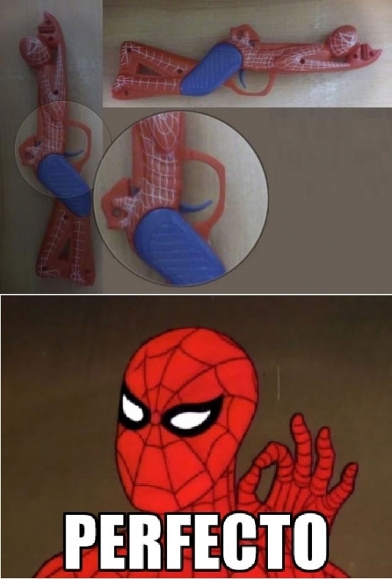 Spiderman y sus juguetitos por. baldellou. 