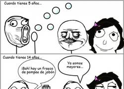 Enlace a Qué fácil es volver a la infancia, especialmente cuánto más tiempo hace que la dejaste atrás