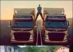 Enlace a Intentar imitar a Jean Claude Van Damme es difícil, pero no imposible