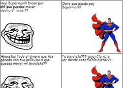 Enlace a Trollface conoce bien las debilidades de los superhéroes
