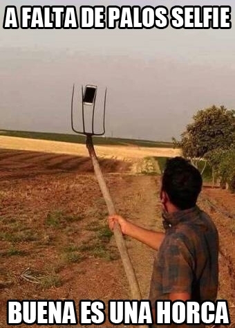 agricultor,campesino,campo,horca,palo de selfies,selfie