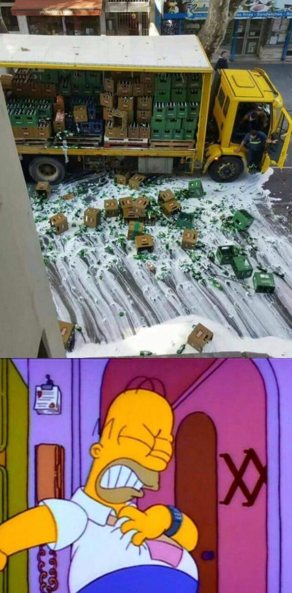 Meme_otros - A Homer le acaba de dar un chungo muy grande