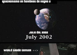 Enlace a Anacronismo en Men in Black 2