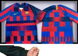 Enlace a Arreglando la camiseta del Barça