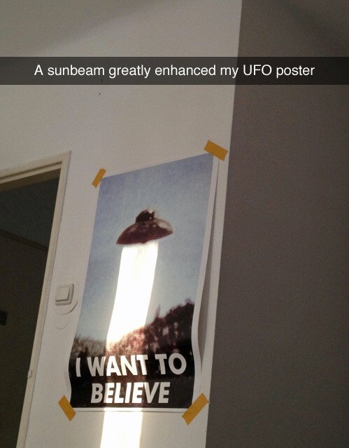 Meme_otros - El rayo de sol que hizo super épico su poster