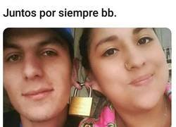 Enlace a Verás que risa como alguien tire la llave al mar