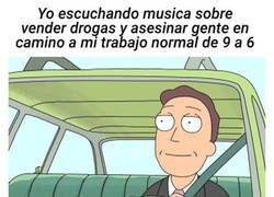 Enlace a Y en la oficina se creen que soy alguien normal