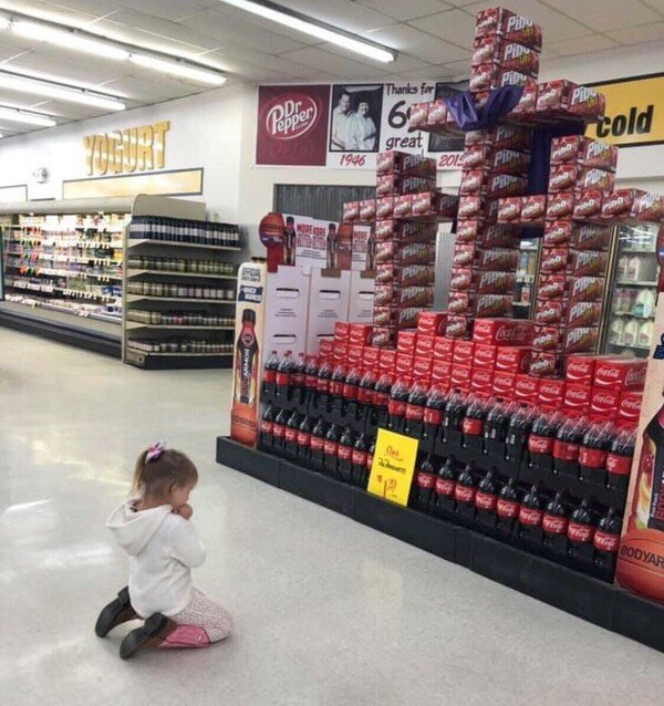 Meme_otros - Esta niña sabe bien a lo que rezar