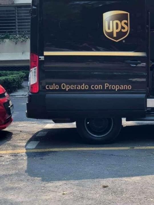 Meme_otros - Les jugó una mala pasada, UPS...