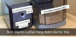 Enlace a ¡Eres un racista de los lápices!