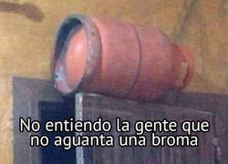 Enlace a Sólo es una bromita de nada, hombre