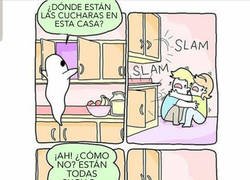 Enlace a El fantasma de mi madre está en casa