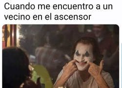 Enlace a La sonrisa por obligación