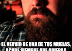 Enlace a Parece un asesino, pero solo es un dentista majísimo