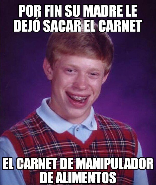 Meme_otros - A lo mejor para llevar un patinete sí le sirve.