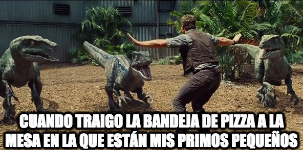 primos,navidad,pizza,mesa,comida