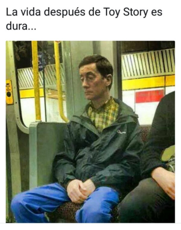 Meme_otros - Pasan los años y se convierten en 'juguetes rotos'