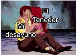 Enlace a Solo pudo contemplarme comer