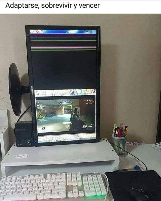 Otros - Cuando te aferras a tu pantalla rota