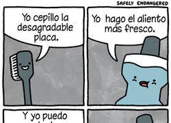 Enlace a Siniestro y misterioso hilo...