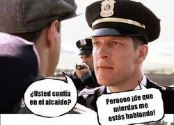 Enlace a Seguro que también la liaría en prisión...