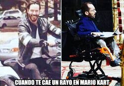 Enlace a Cuando te cae un rayo en Mario Kart