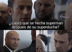 Enlace a Se lo contó en una reunión de superhéroes